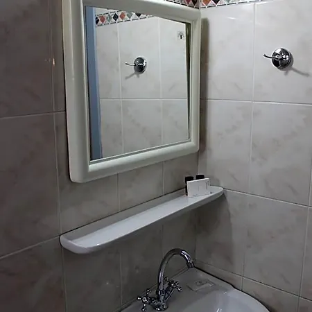 Avra Hotel 2*